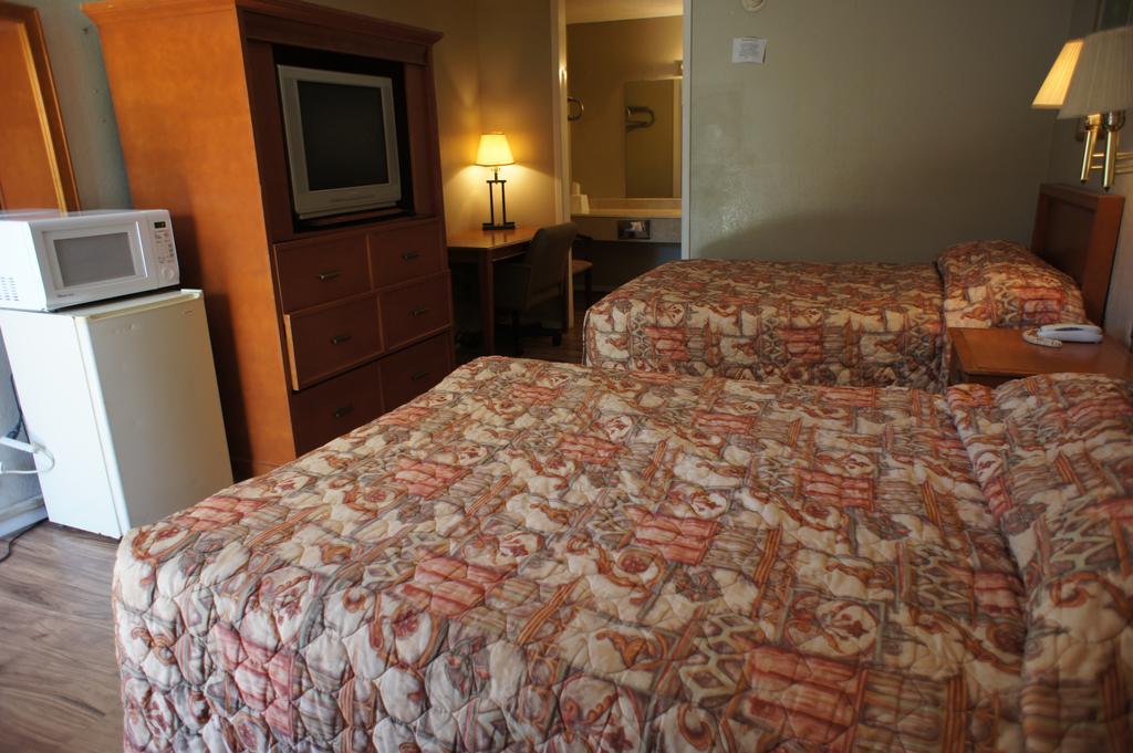 Executive Inn & Suites Orange Exterior foto